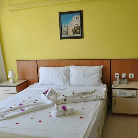 Royal Nas 3* Urkmez