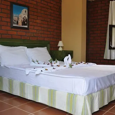 Otel Royal Nas Ürkmez